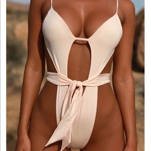 Oh Polly One Piece size x-small